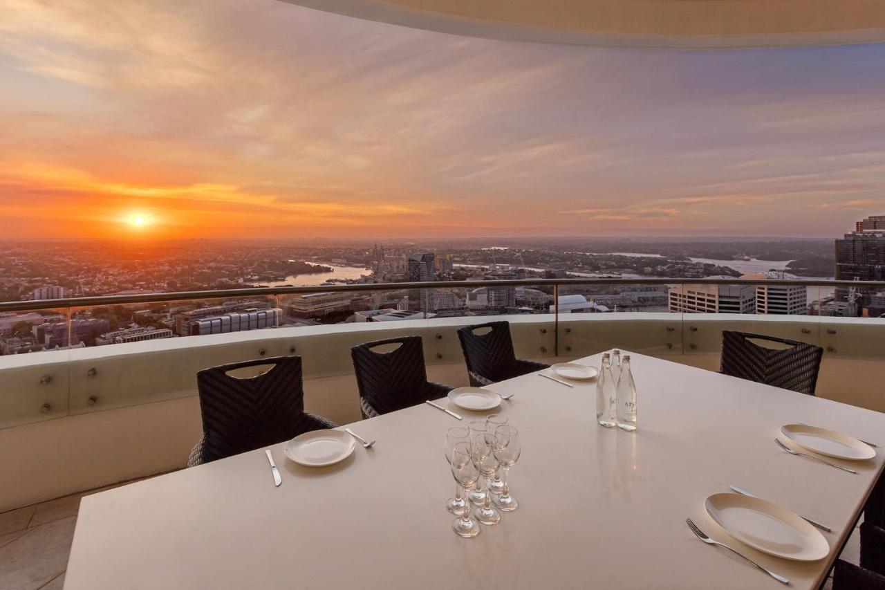 Meriton Suites Kent Street, Sydney Exterior photo The Terrace at the London Hilton on Park Lane